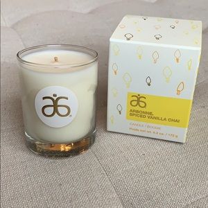 Arbonne Vanilla Chai Candle 6.2 oz.